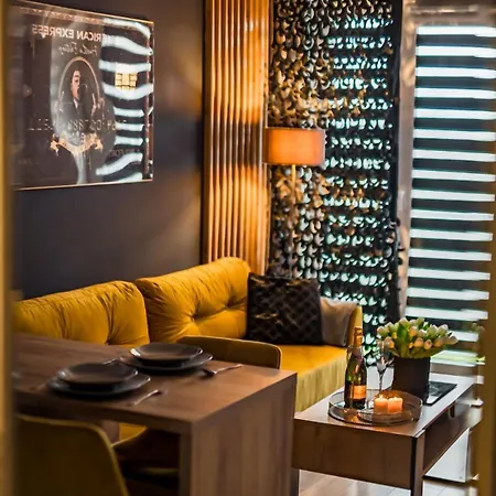 American Express Apartment *