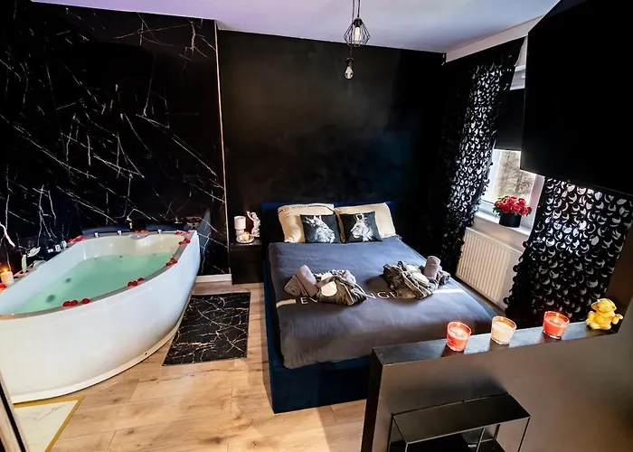 American Express Апартаменты Жешув